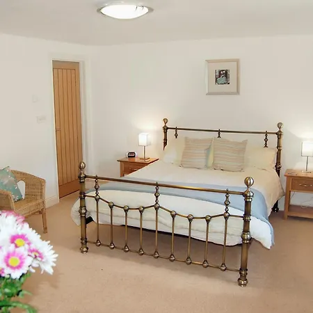 Holiday home Polmear Barn