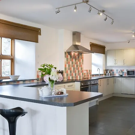 Holiday home Polmear Barn